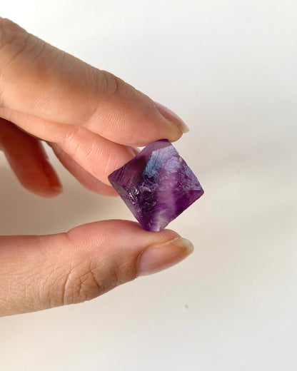 Ottaedro in fluorite violetto