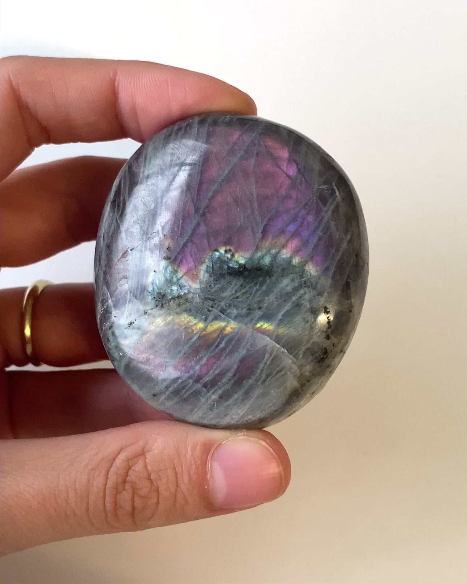 Palmstone in Labradorite